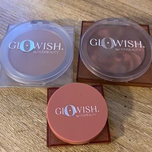 Huda beauty powder, bronzer and blush